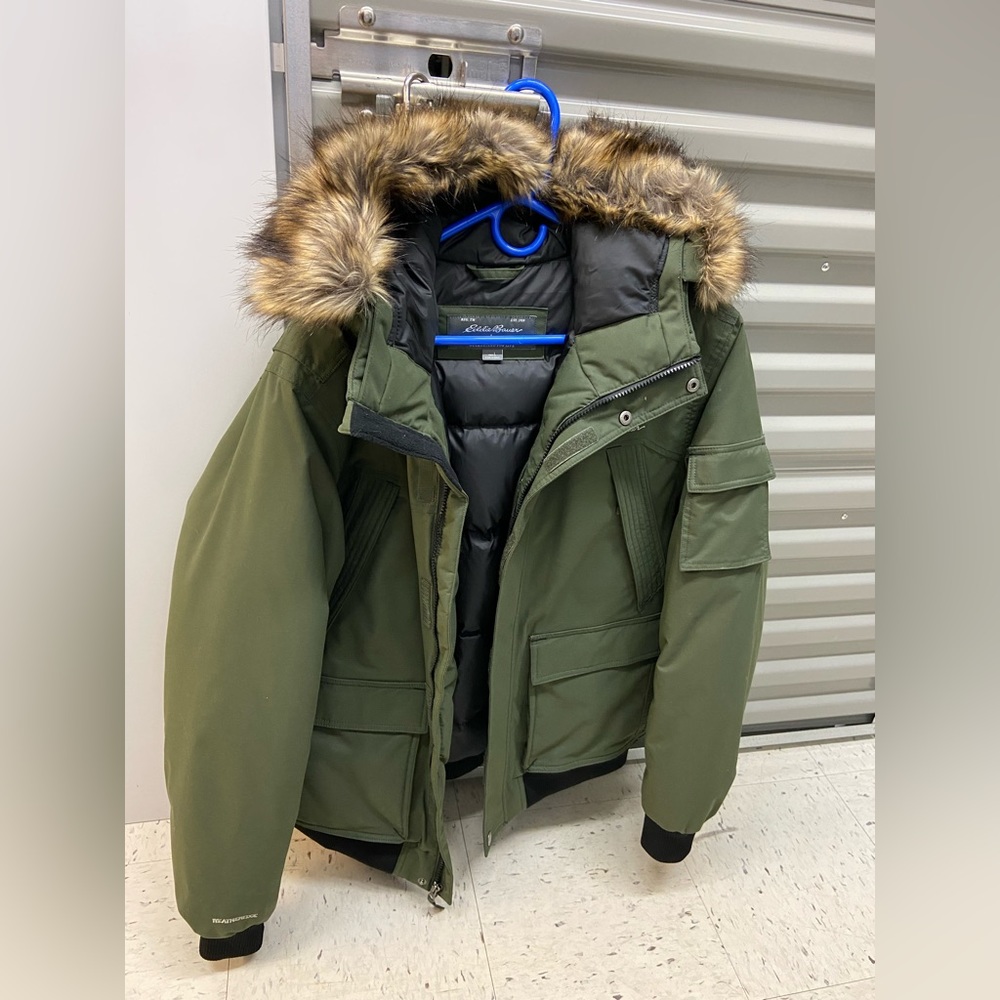Eddie Bauer Weatheredge Superior Bomber Winter Jacket with Faux hood lining